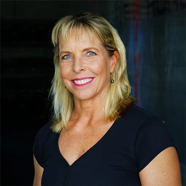 Katie Graf coach at CrossFit Honolulu